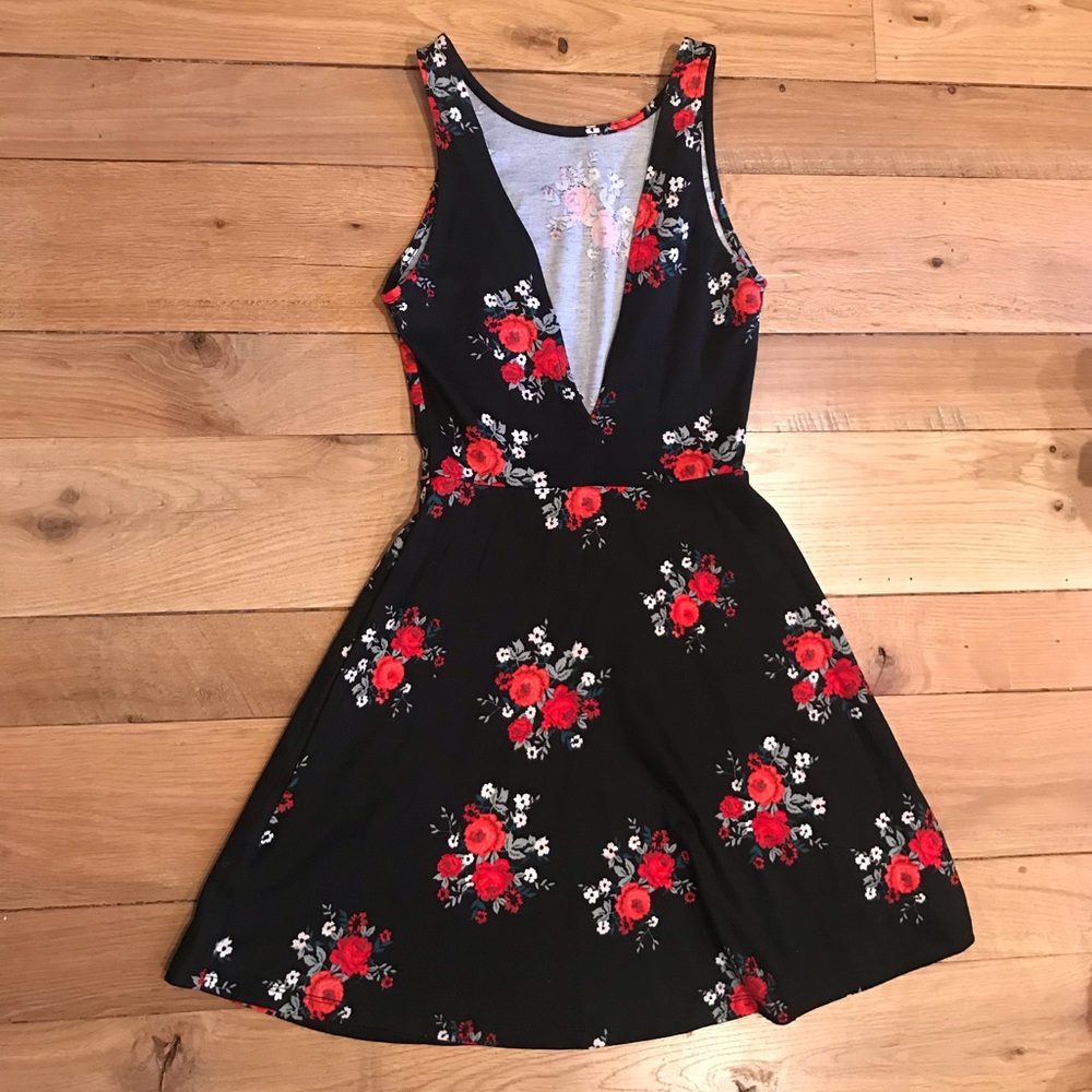 Dress - Picture 2 of 2